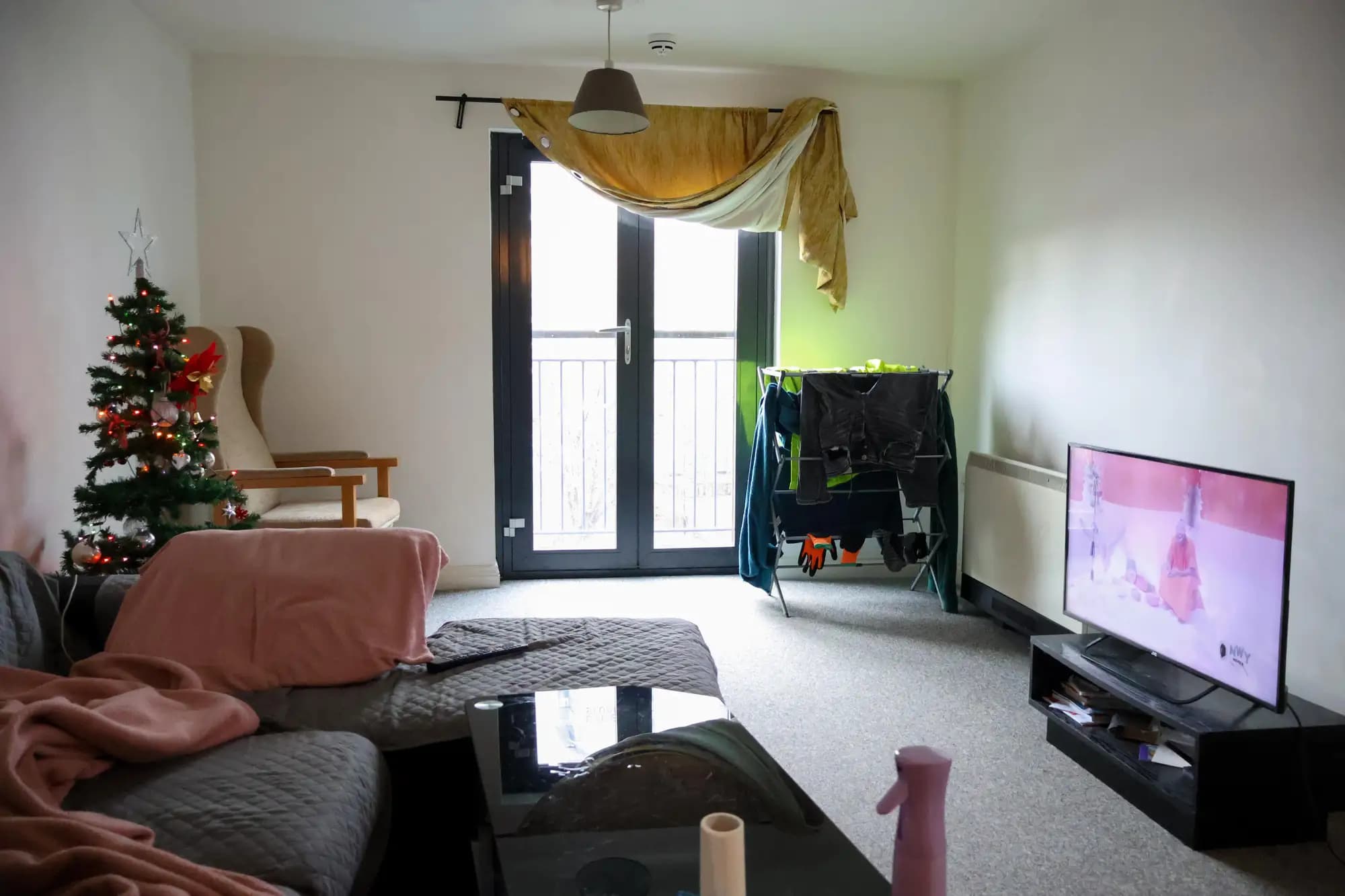 property photo 4 of 16