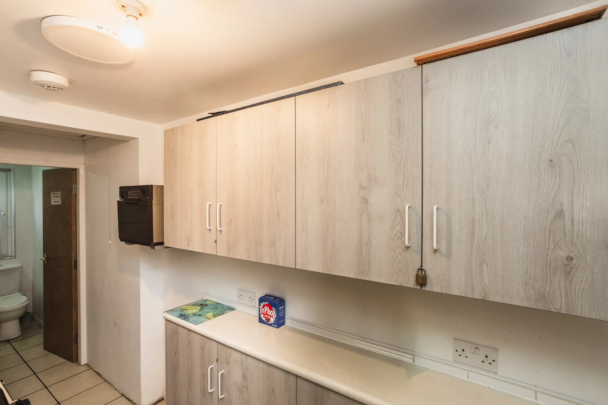 property photo 6 of 30