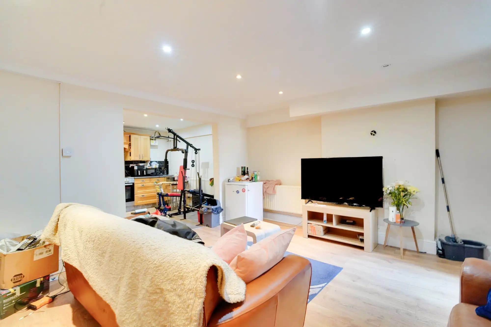 property photo 7 of 37