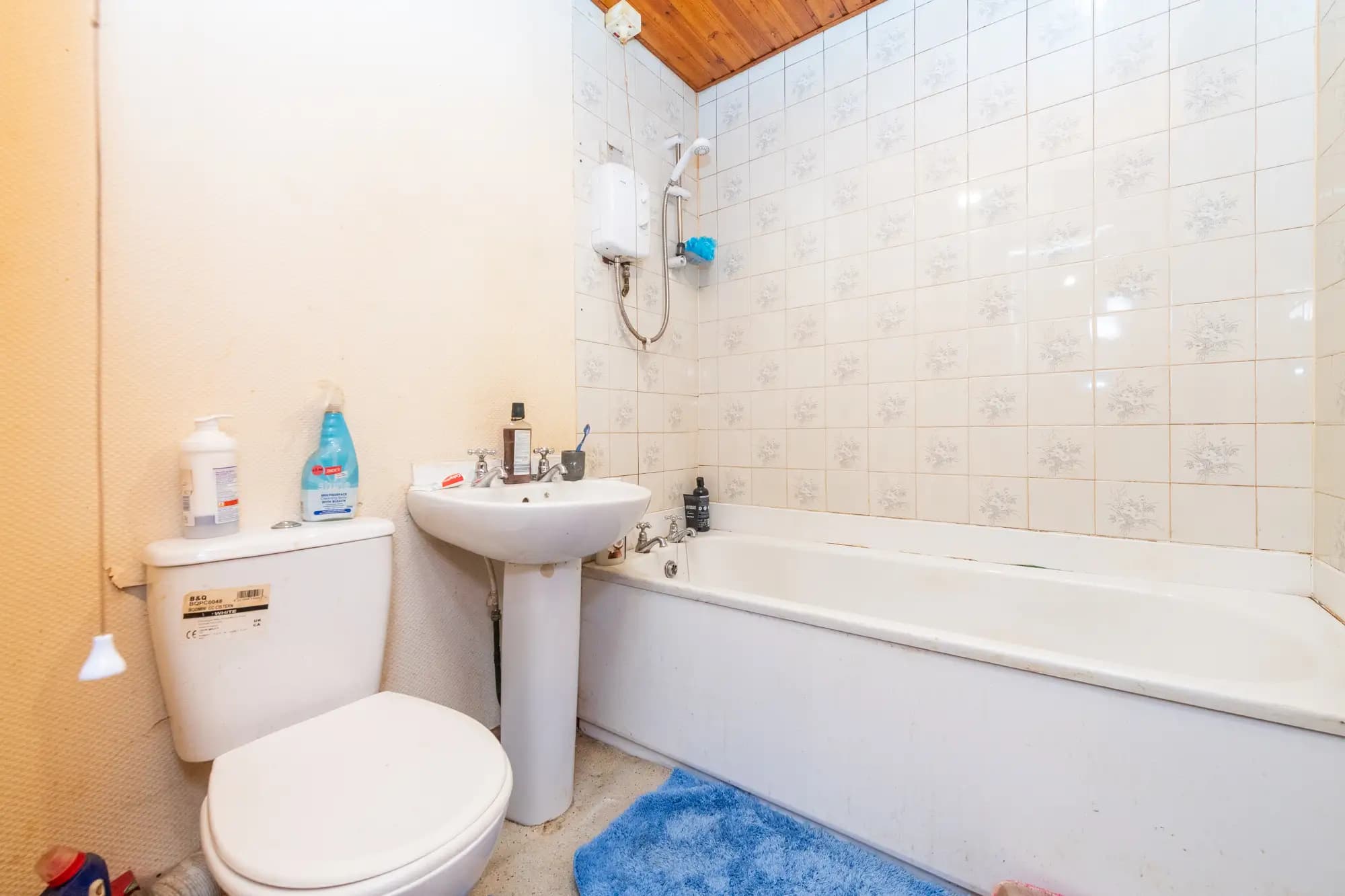 property photo 8 of 20