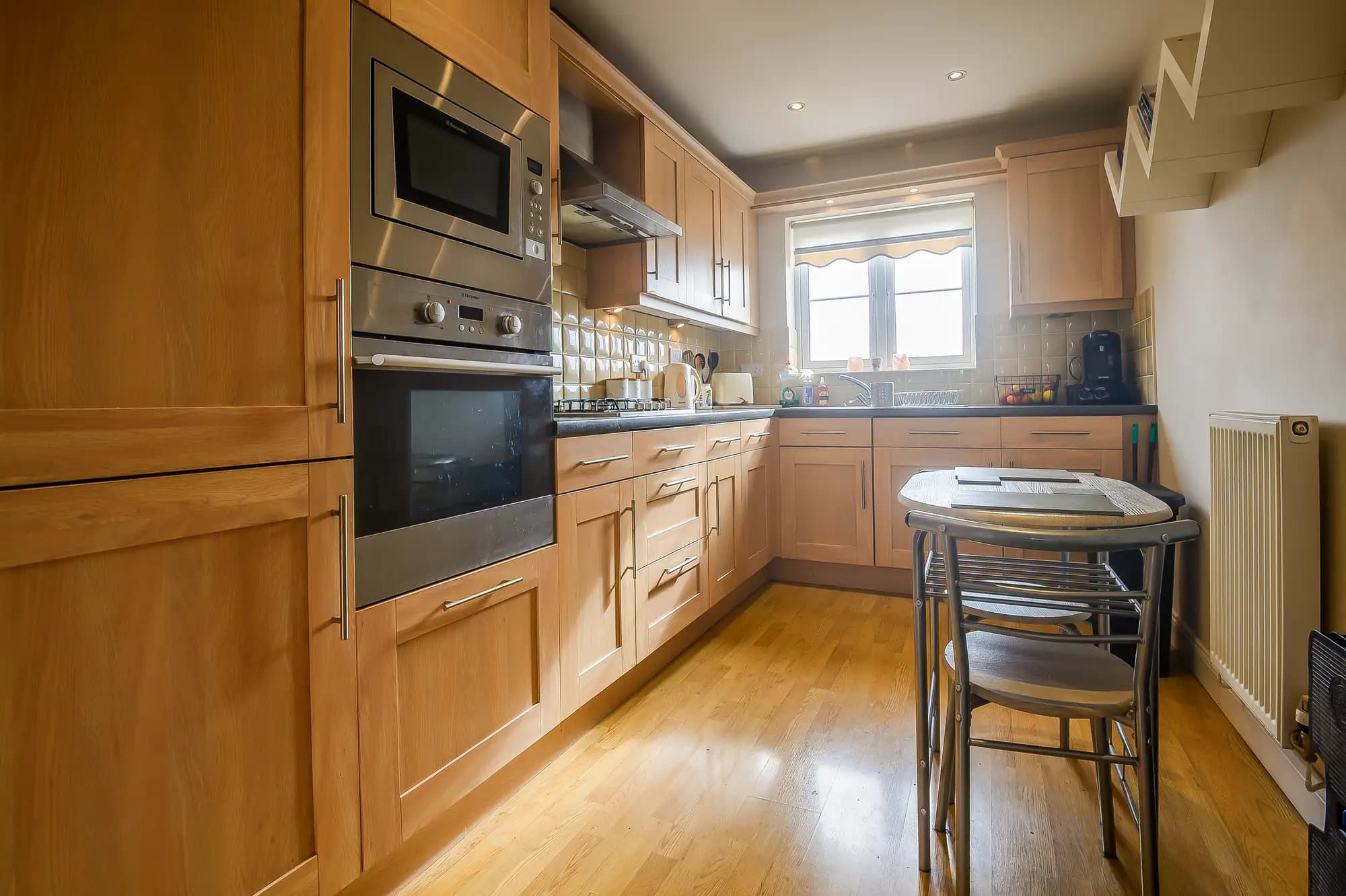 property photo 5 of 20