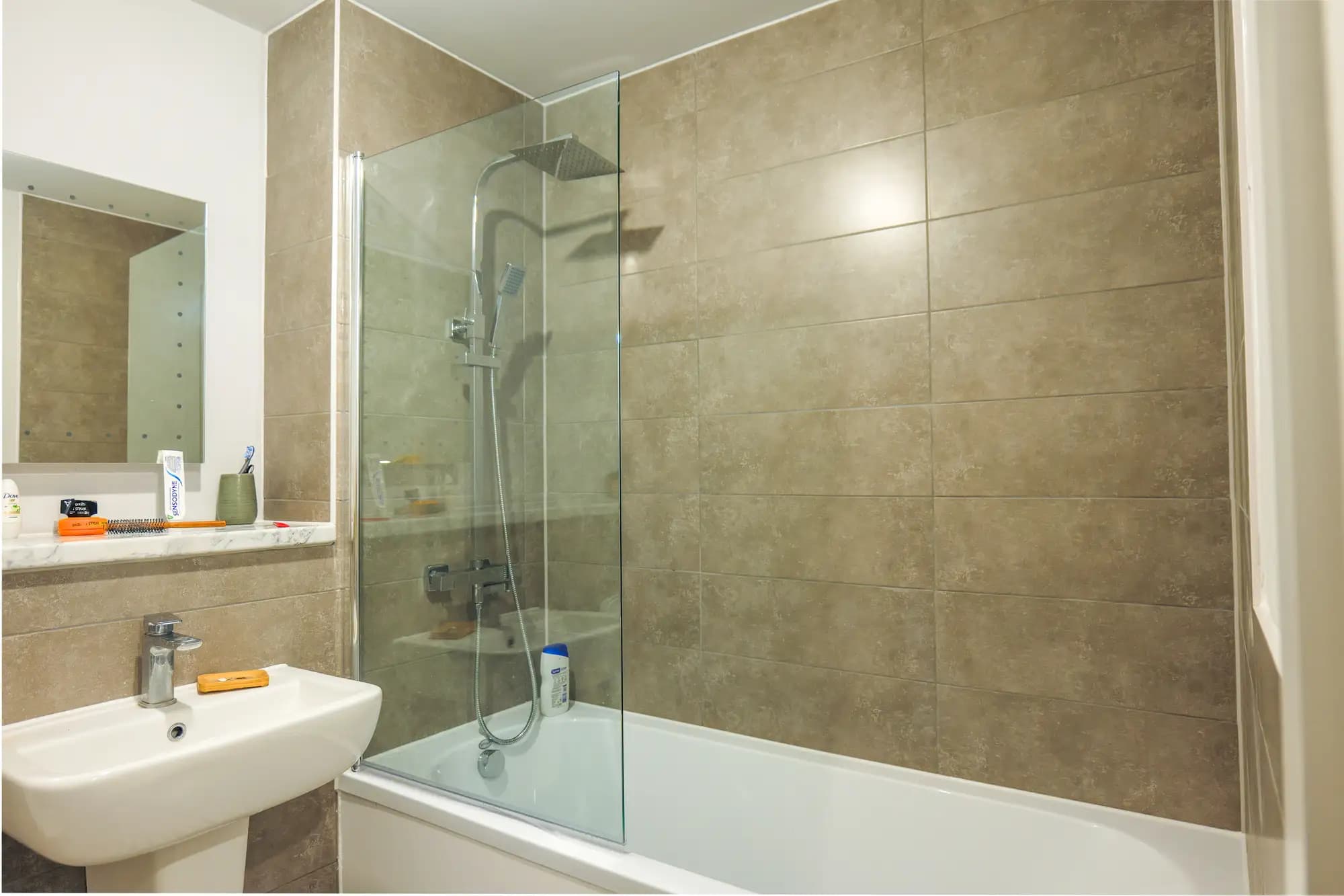 property photo 5 of 22