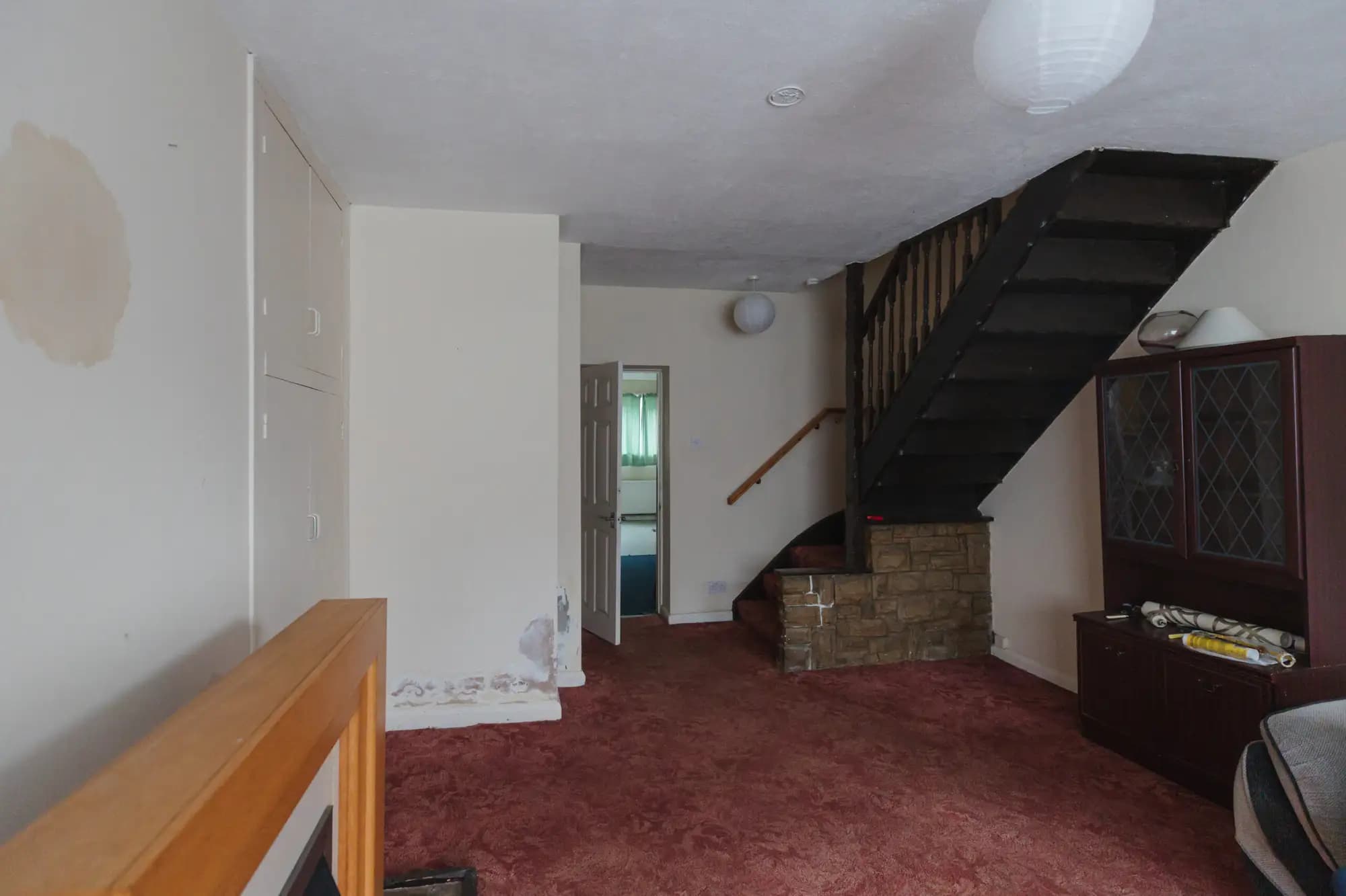 property photo 4 of 17