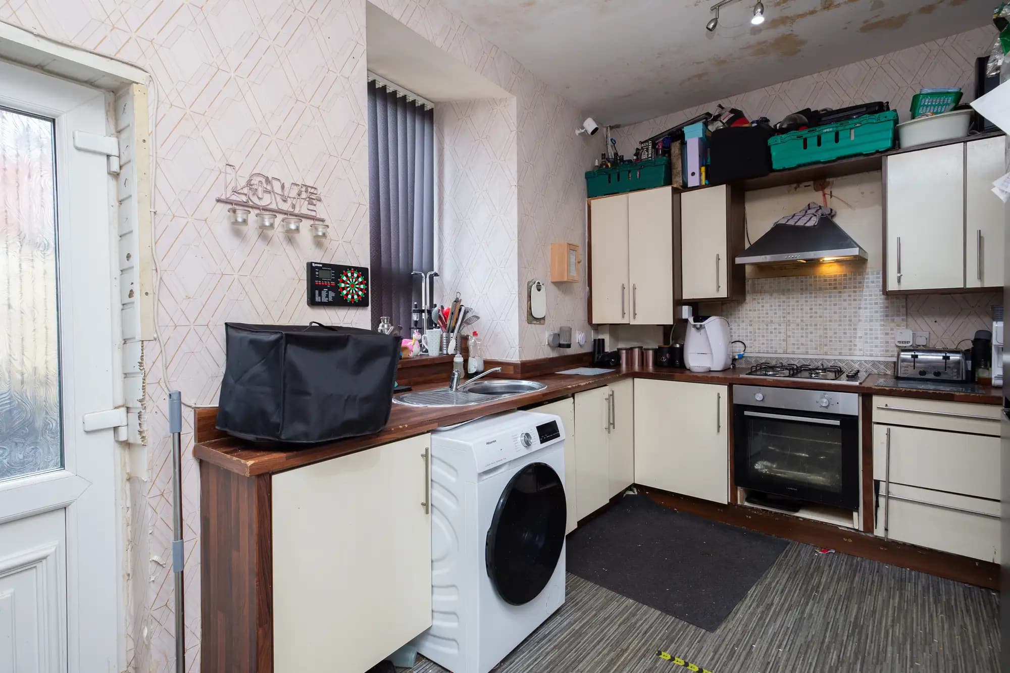 property photo 7 of 25