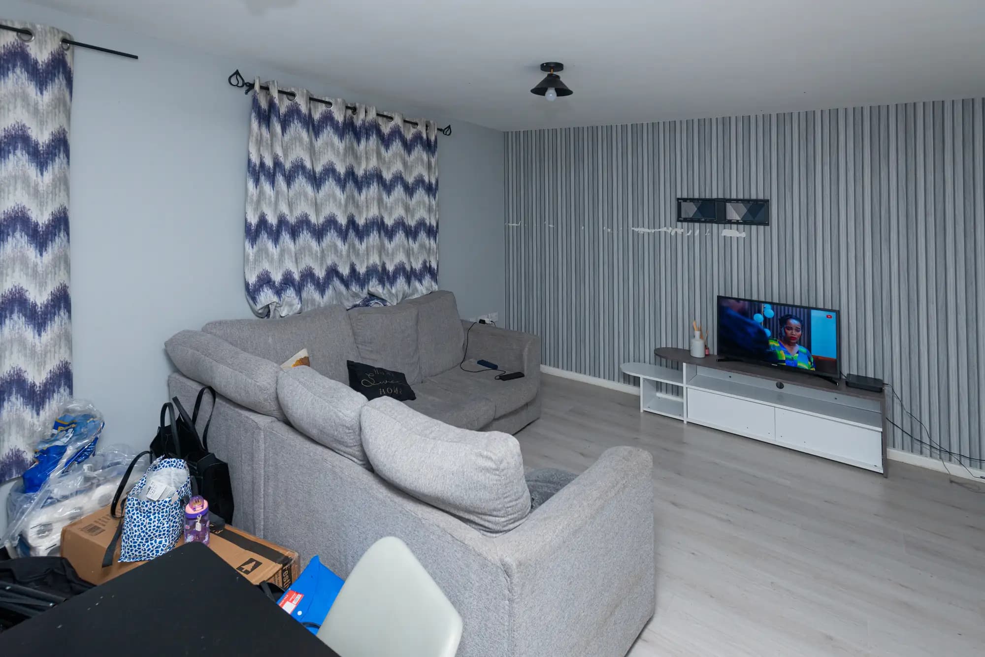 property photo 4 of 20