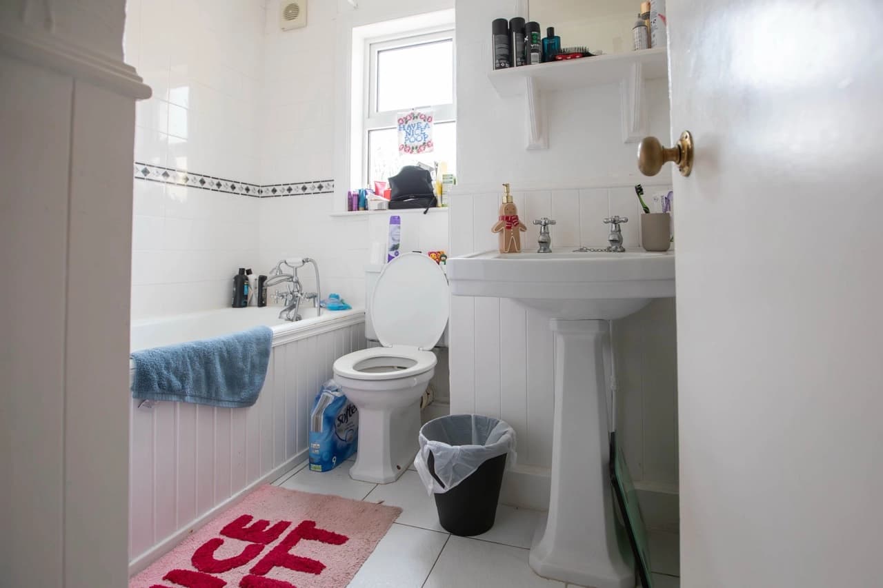 property photo 13 of 28