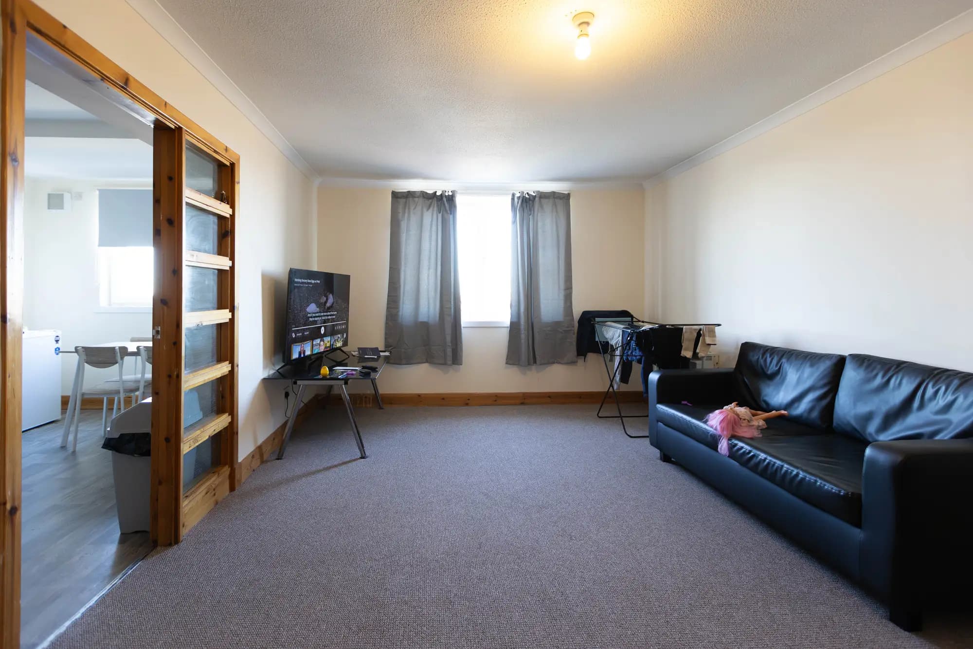 property photo 3 of 32