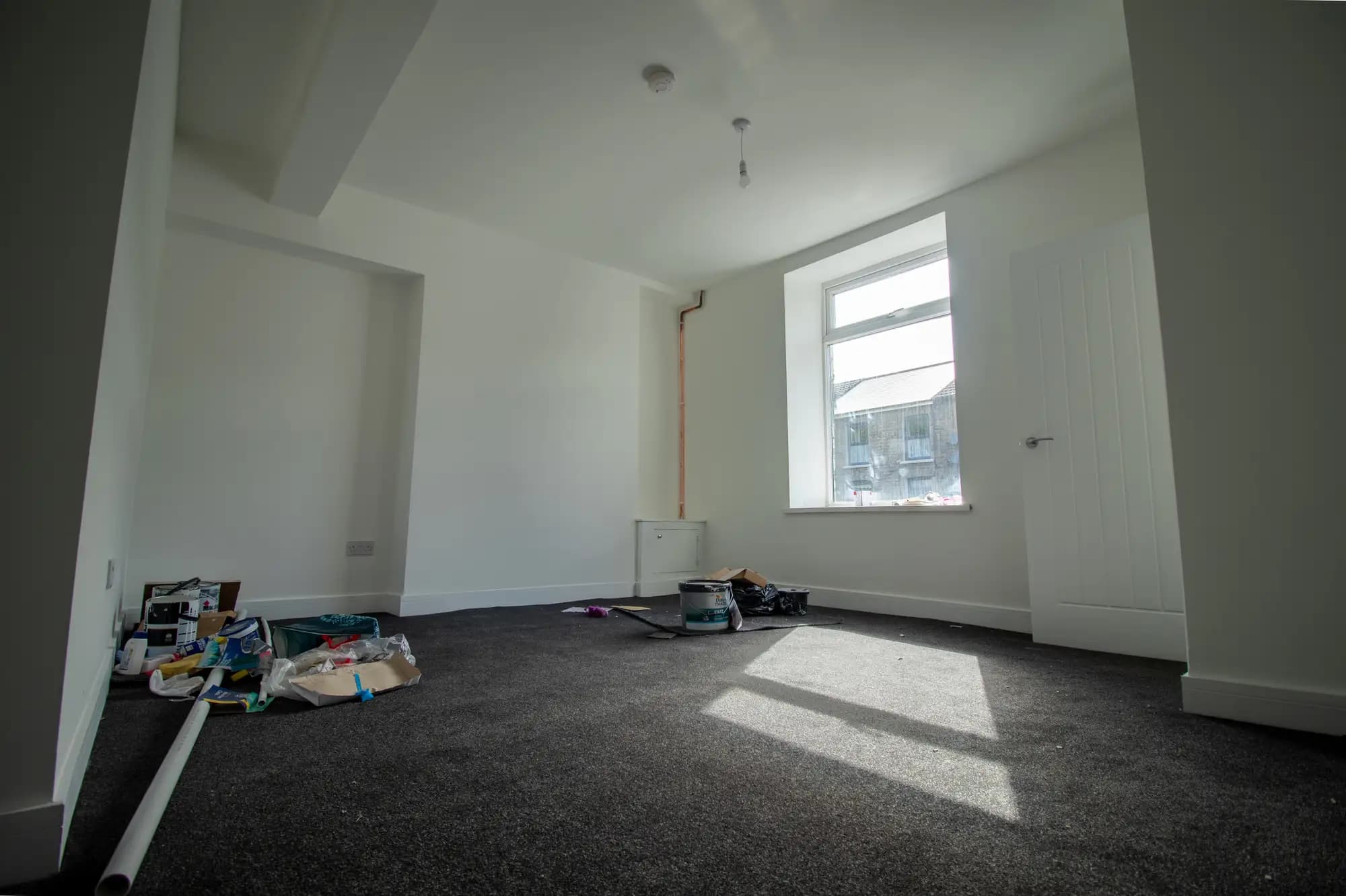 property photo 4 of 15