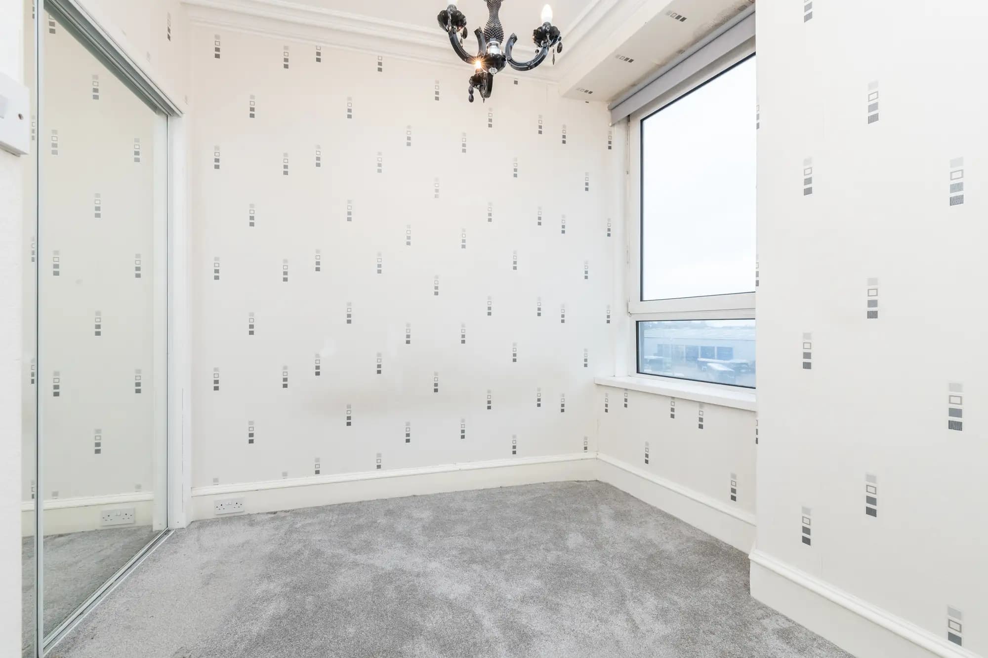 property photo 10 of 20