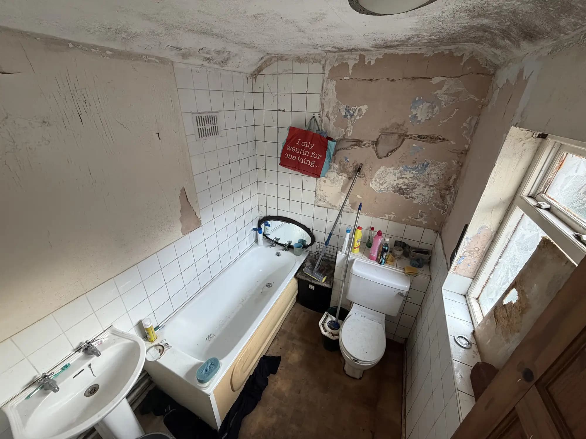 property photo 8 of 16