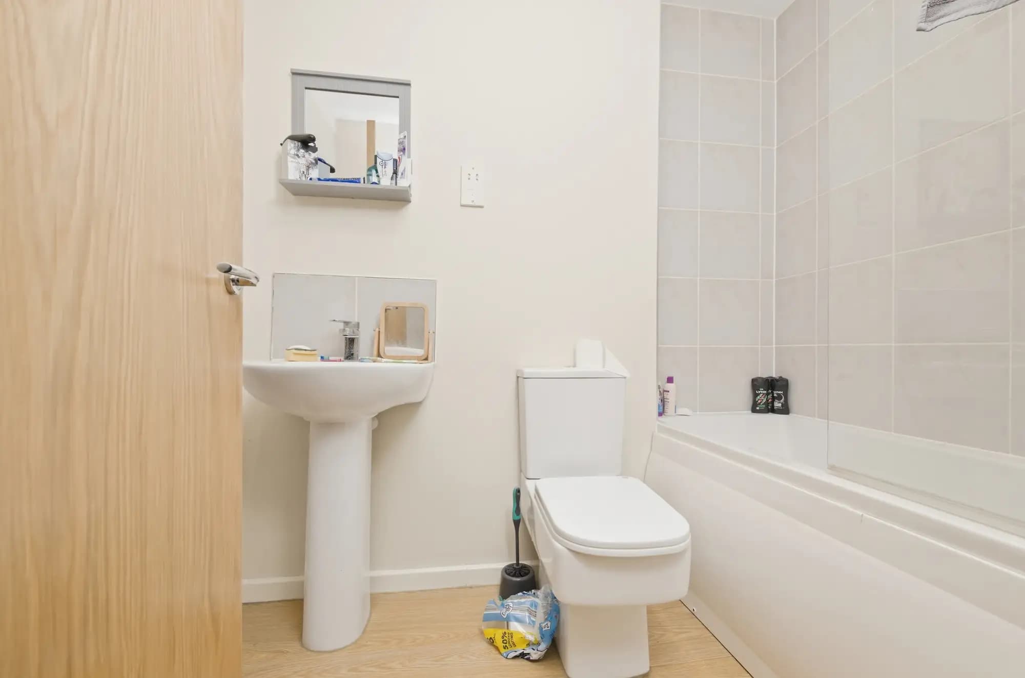 property photo 9 of 14