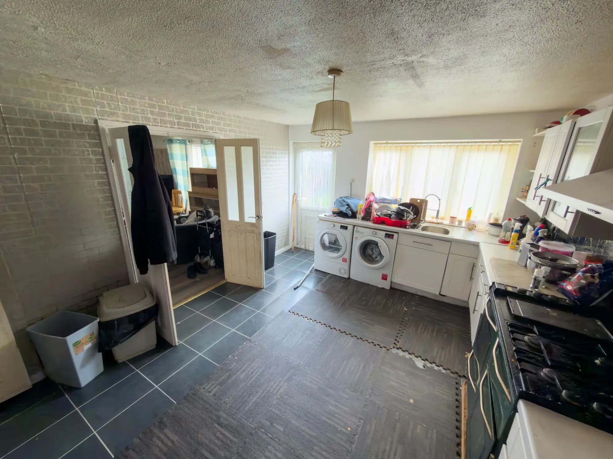 property photo 5 of 31