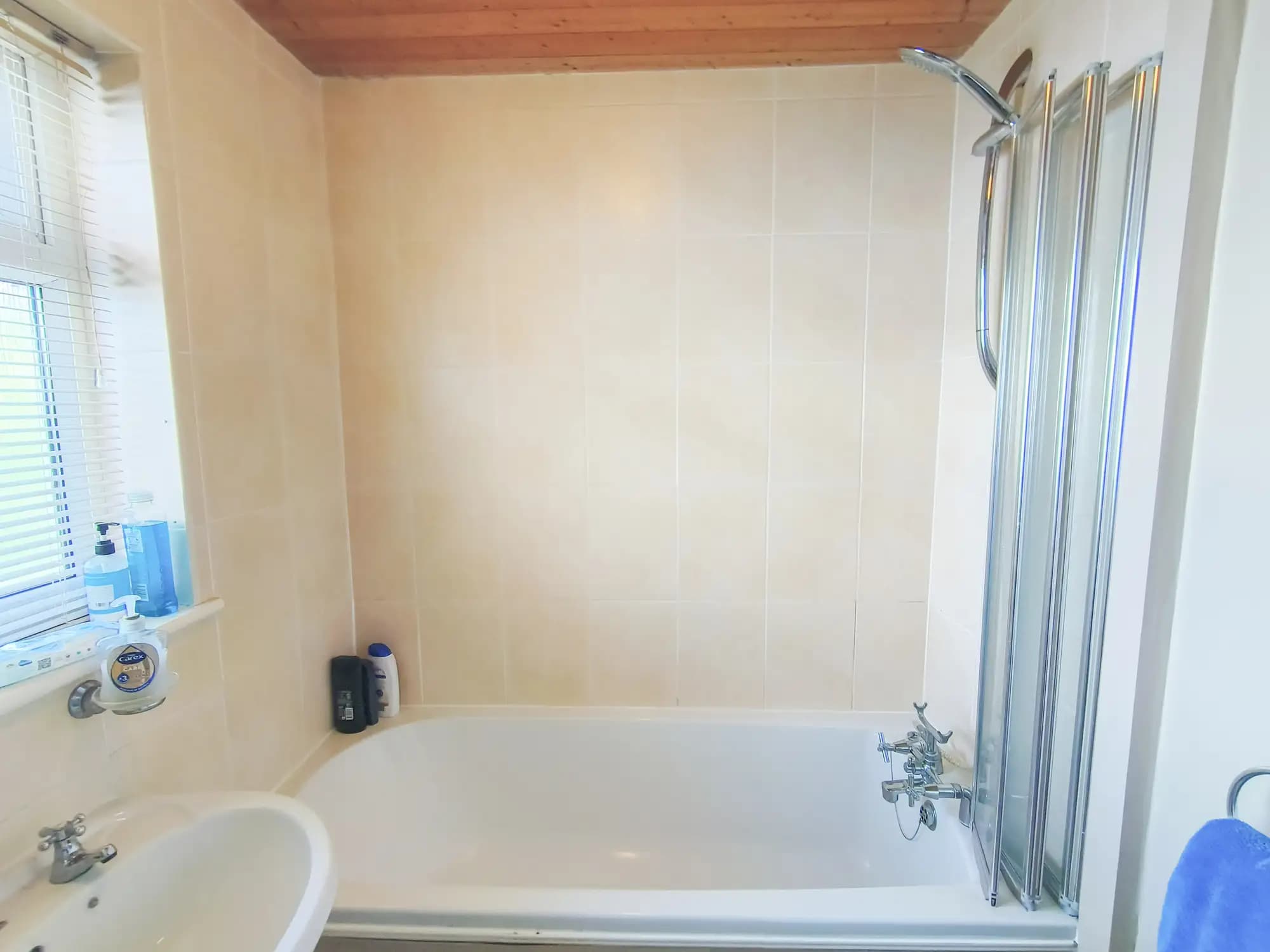 property photo 9 of 19