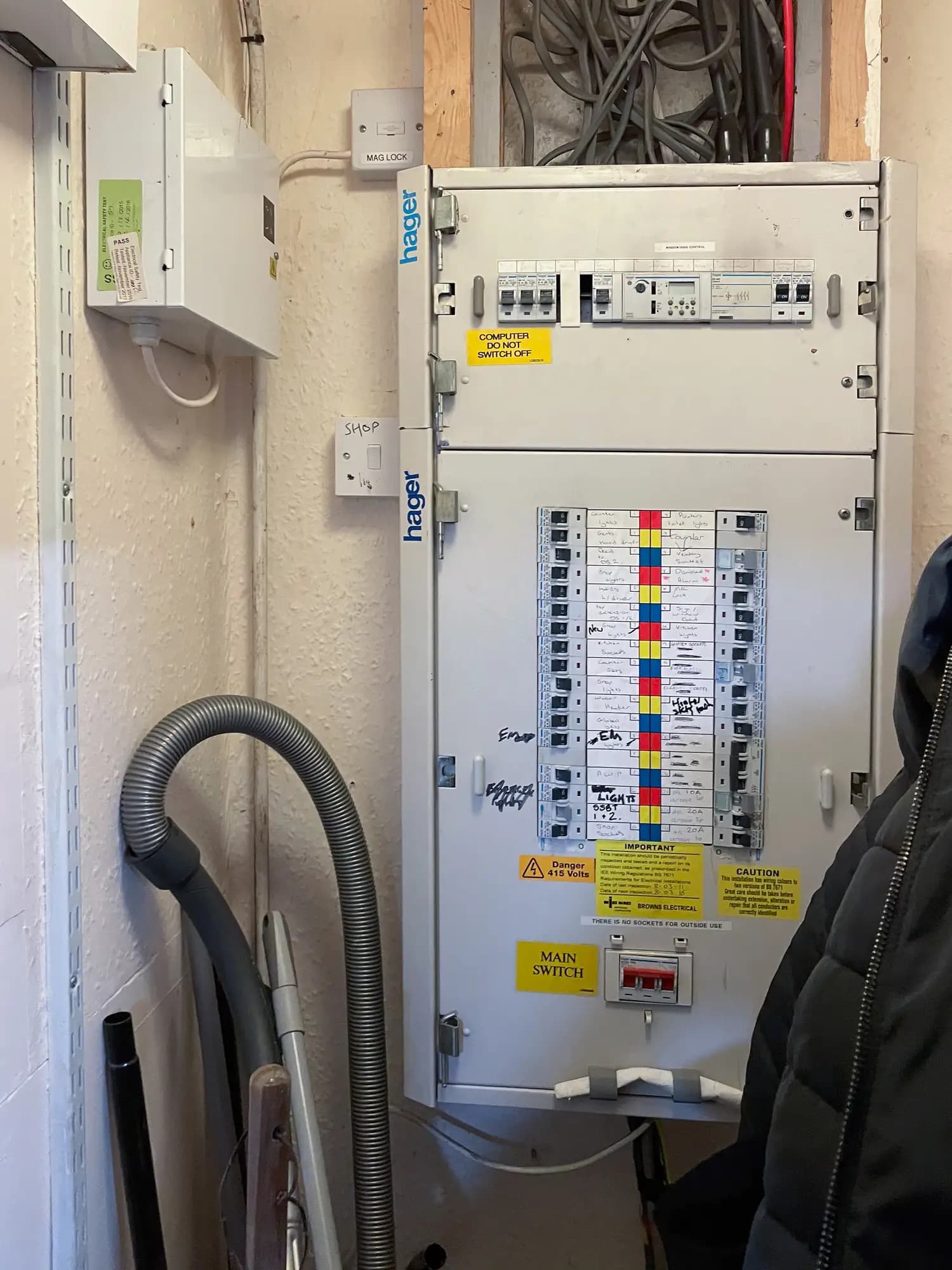 property photo 10 of 13