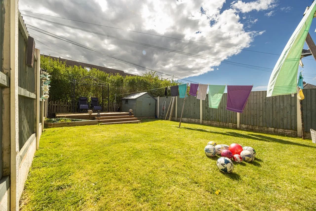 property photo 18 of 20