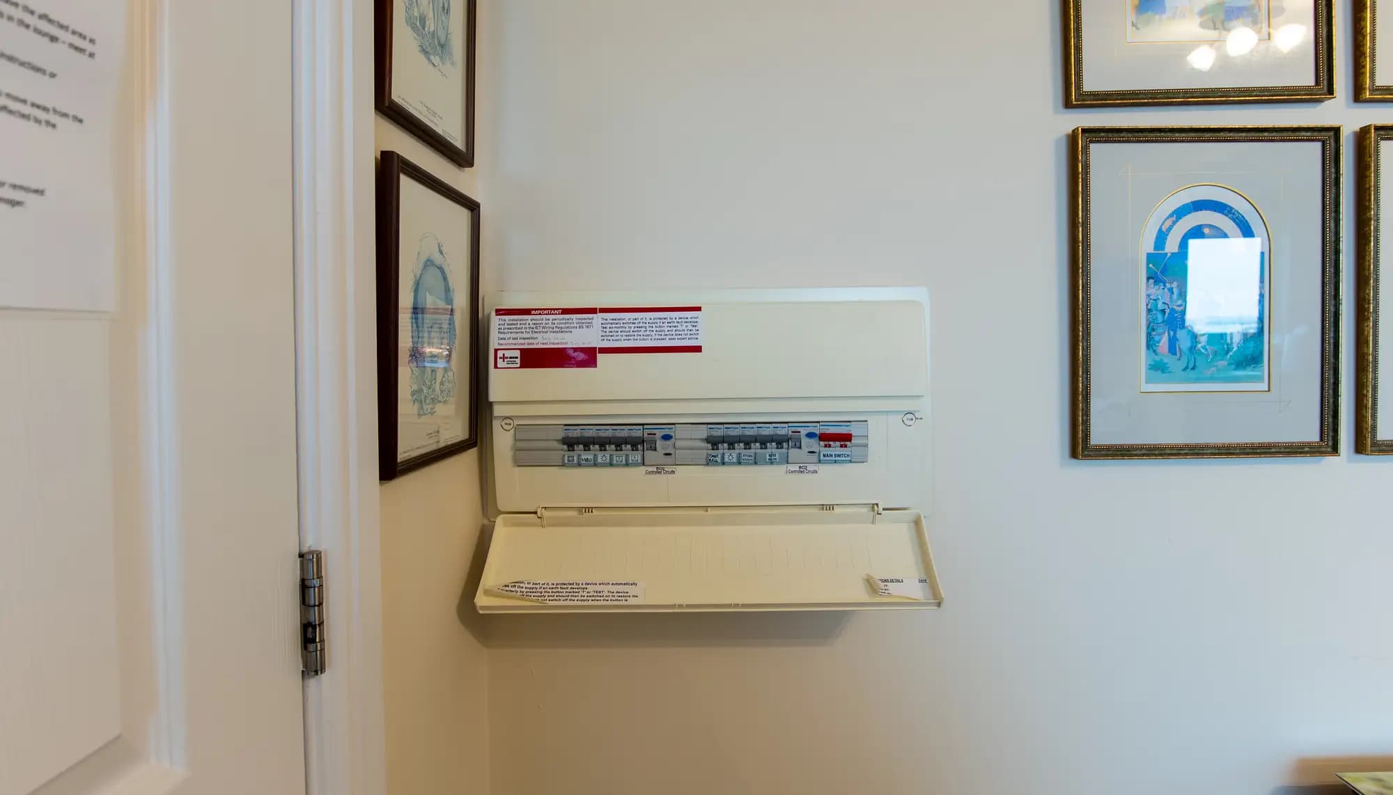 property photo 11 of 24