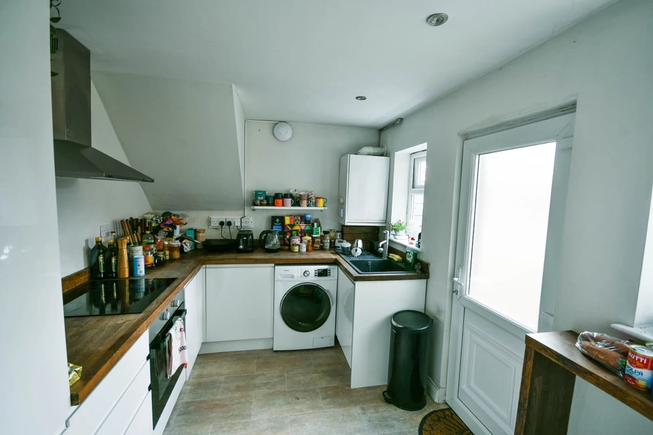 property photo 6 of 22