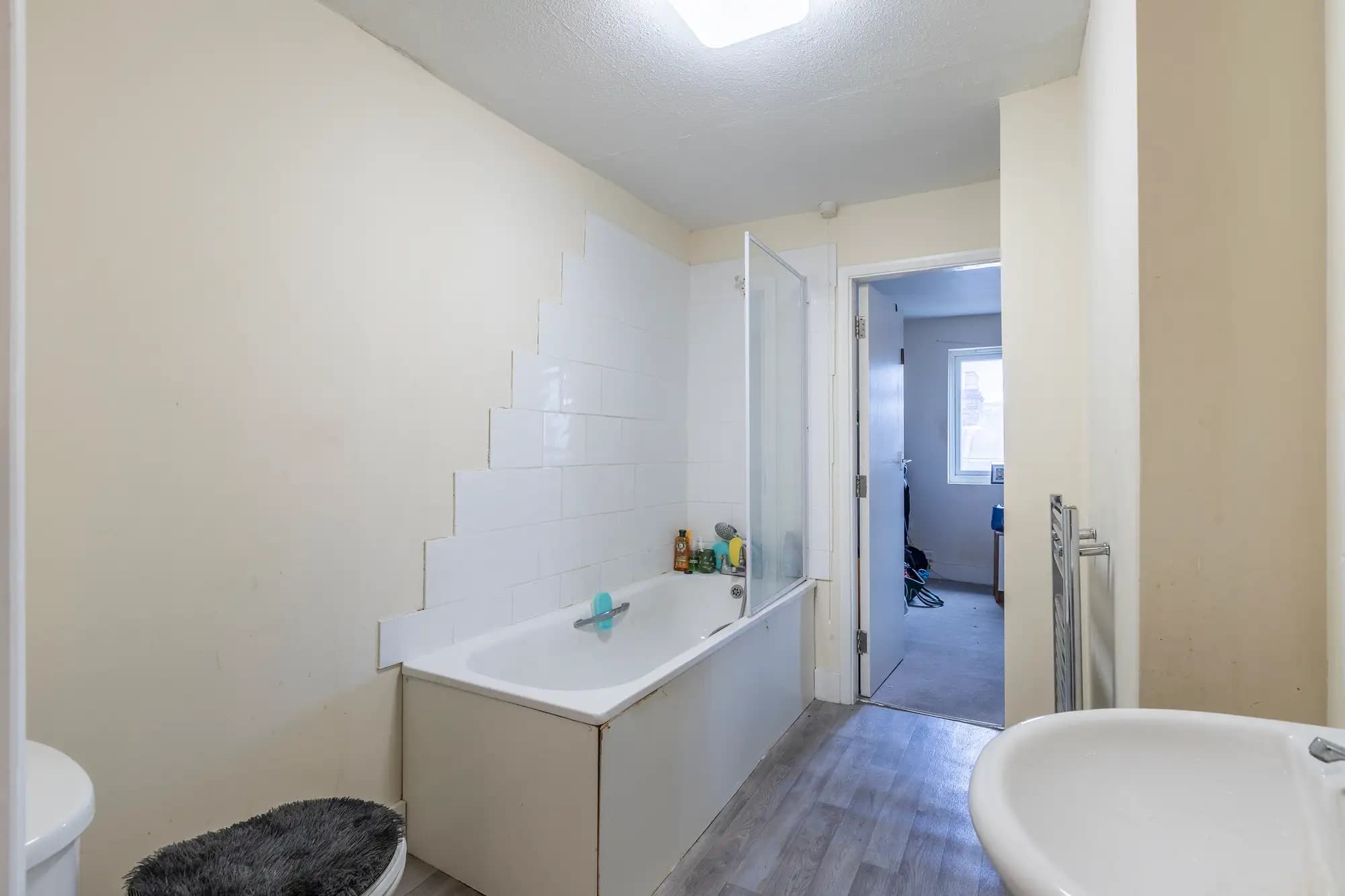 property photo 7 of 25