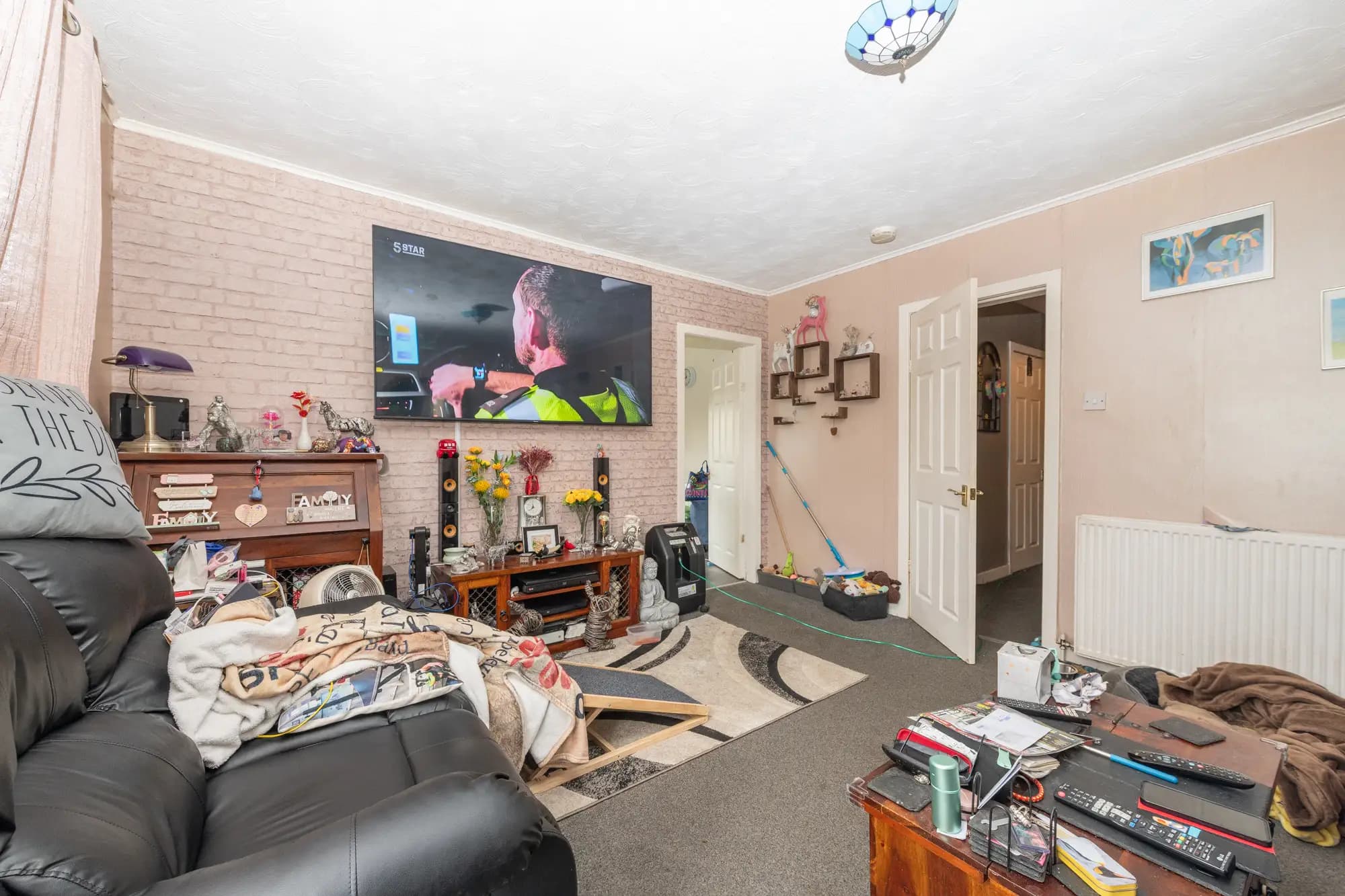 property photo 4 of 30