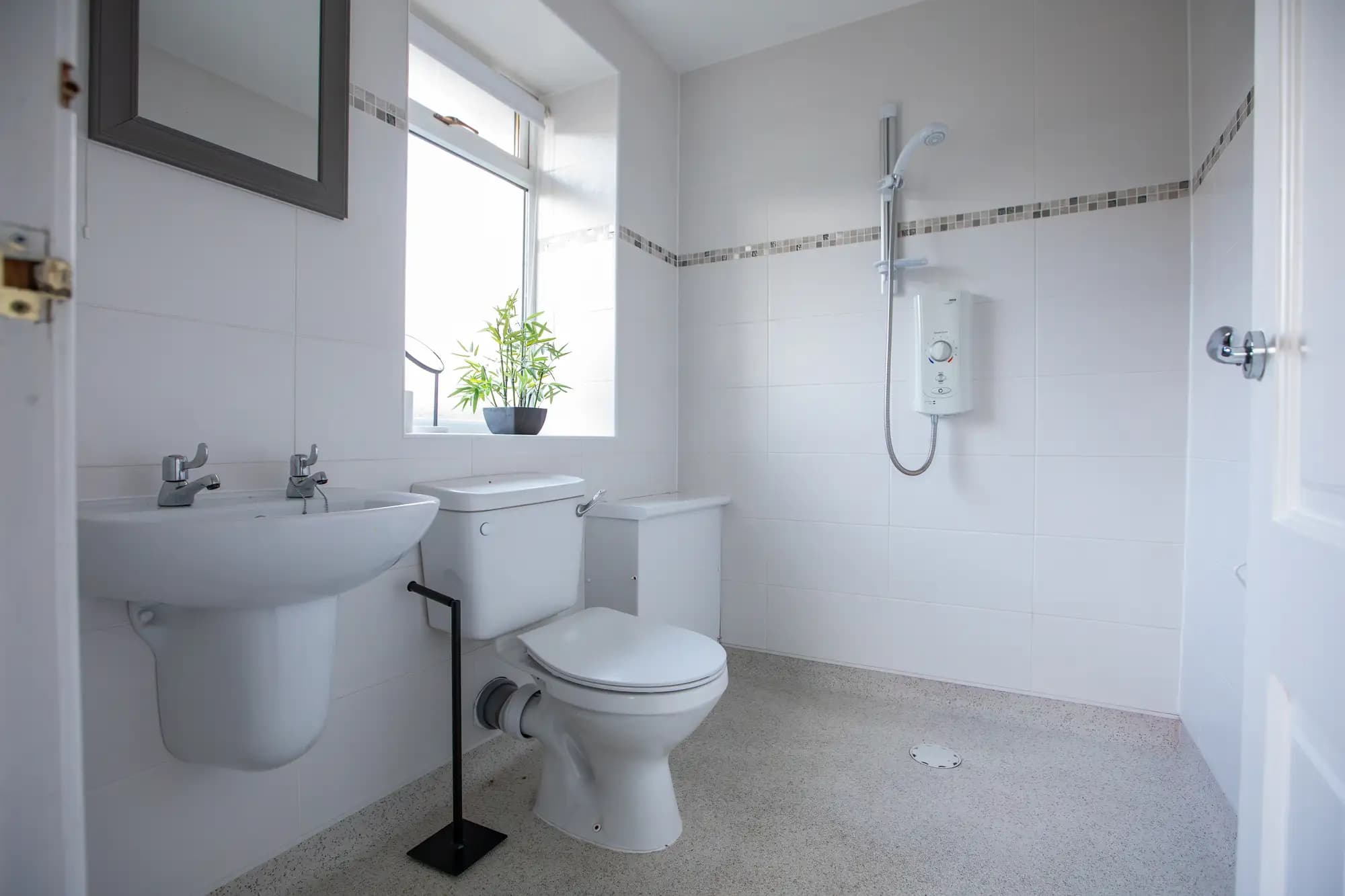 property photo 14 of 43