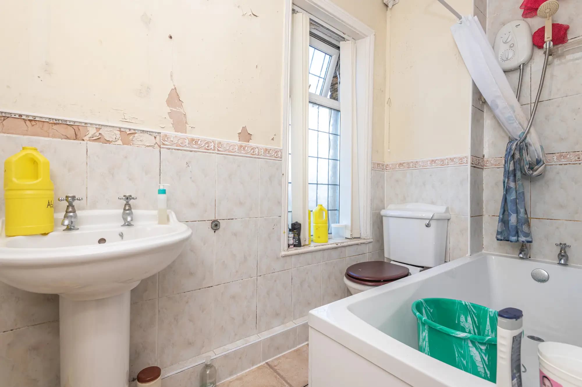 property photo 8 of 14