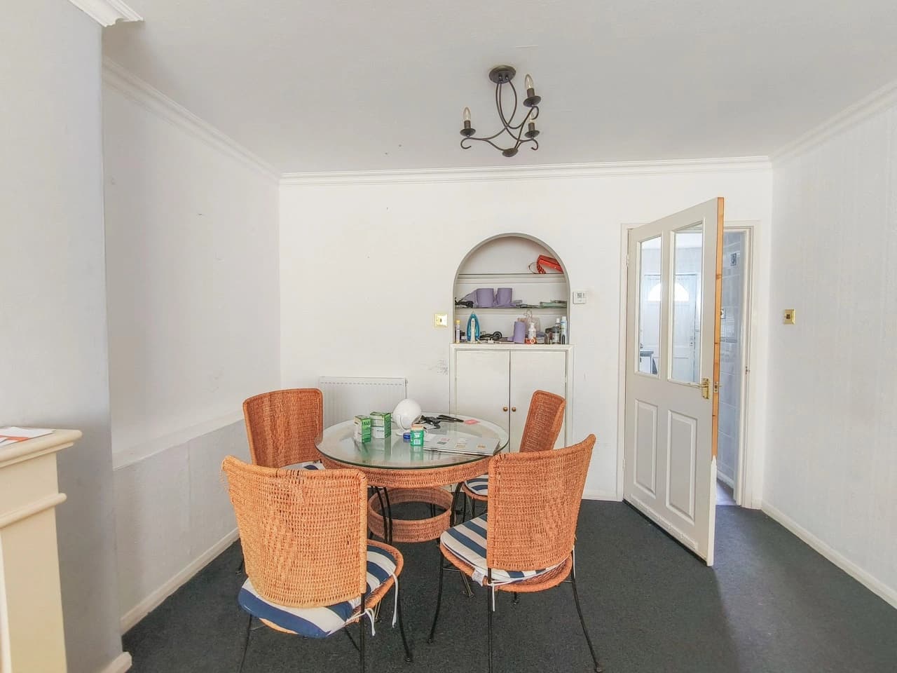 property photo 4 of 16