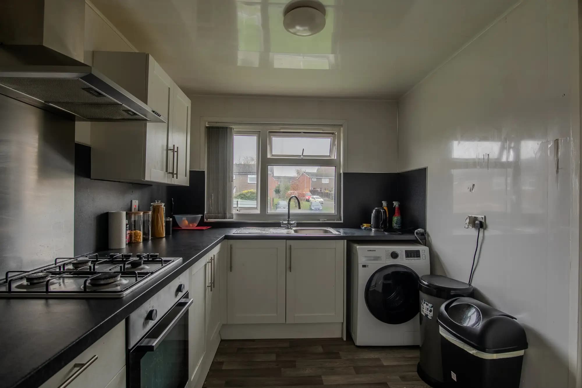 property photo 5 of 14