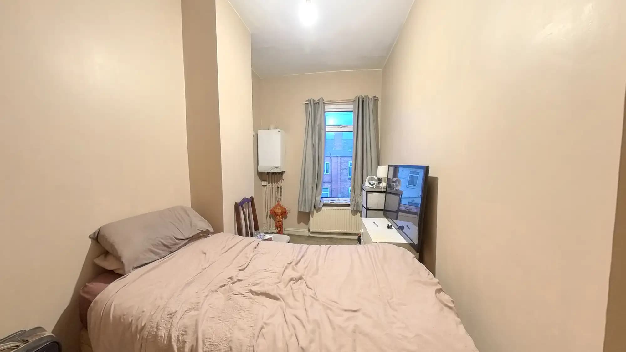 property photo 11 of 18