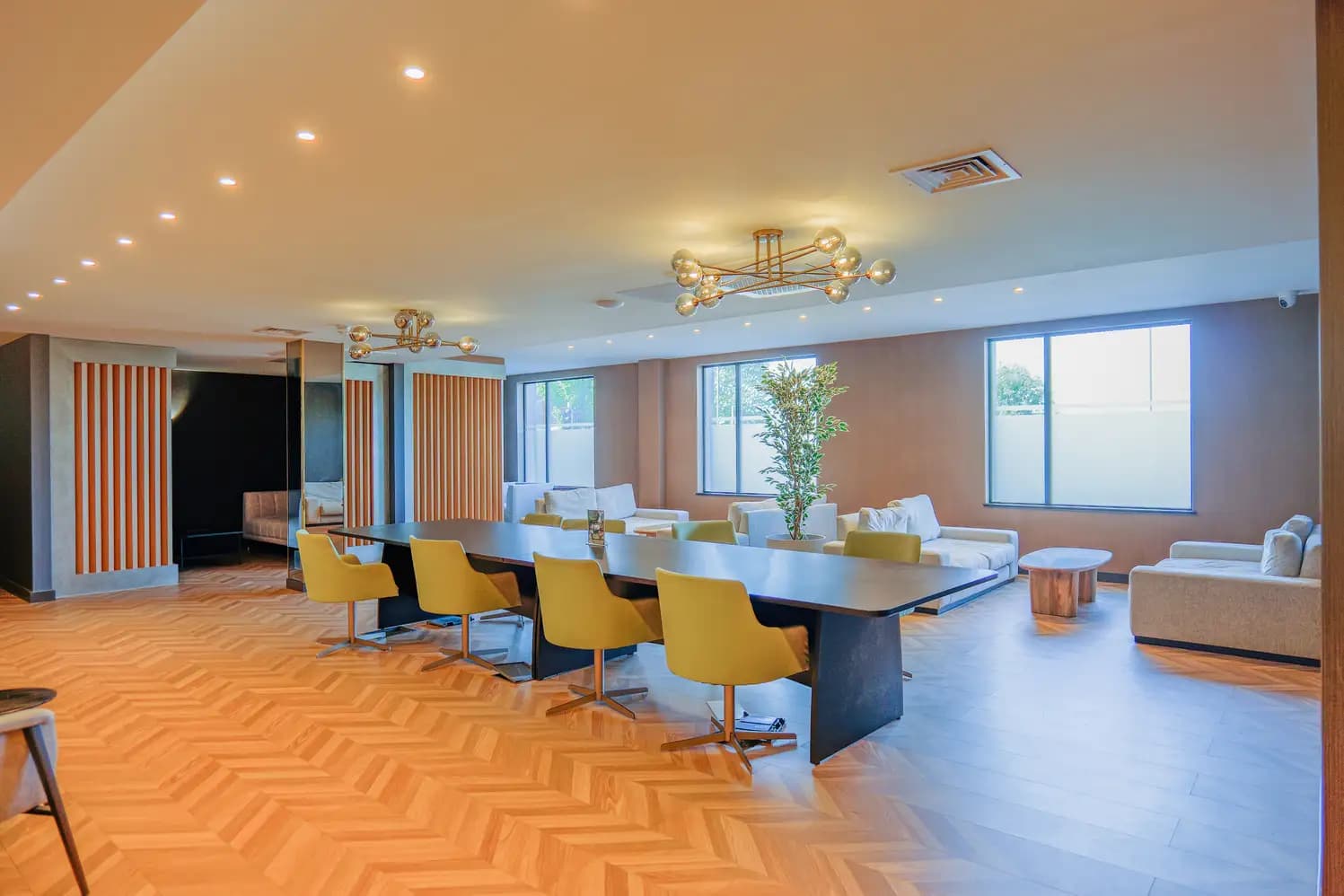 property photo 5 of 14