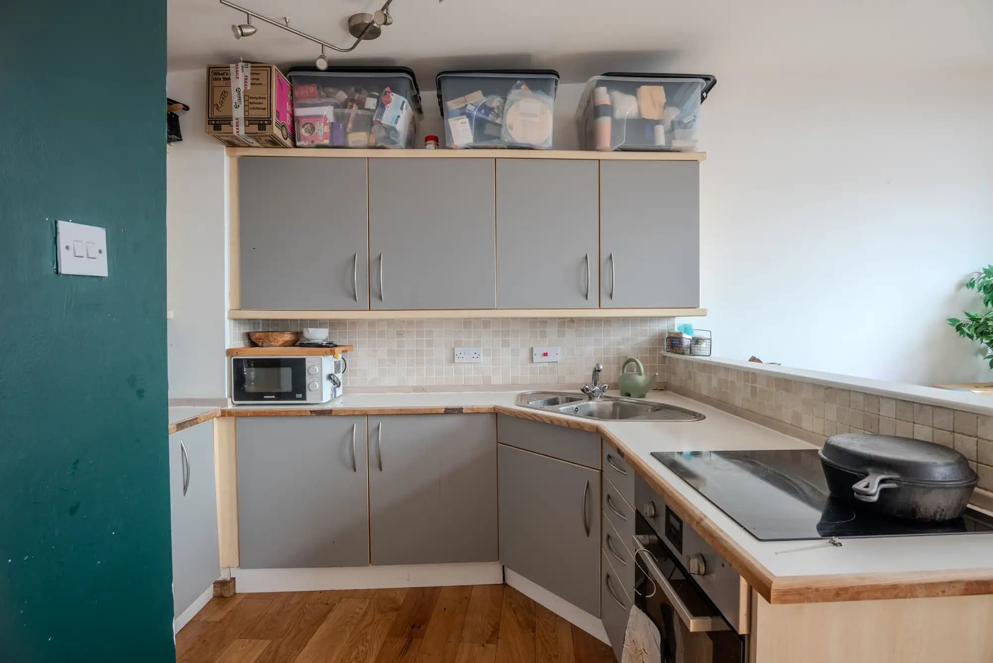 property photo 6 of 15