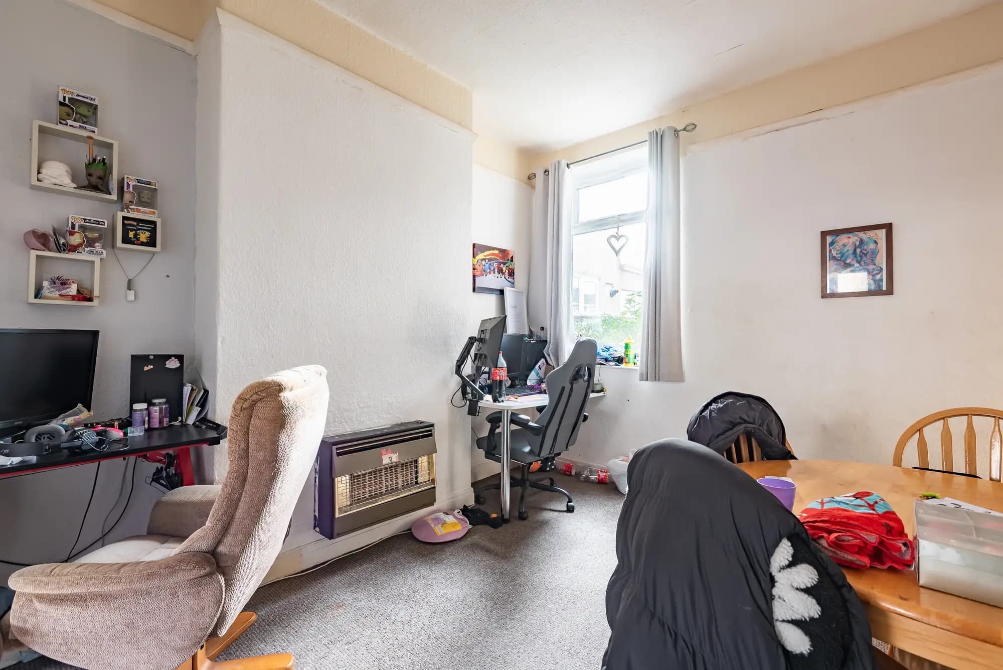 property photo 6 of 29