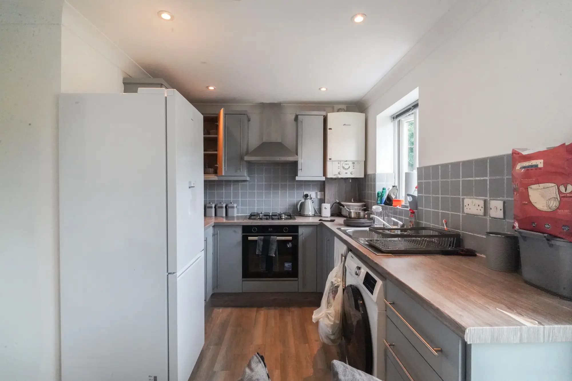 property photo 6 of 16