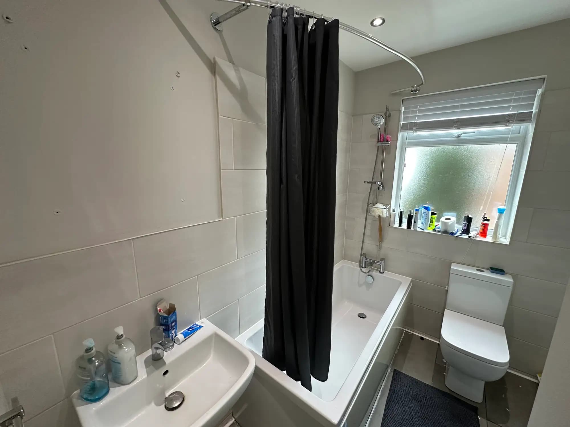 property photo 9 of 32