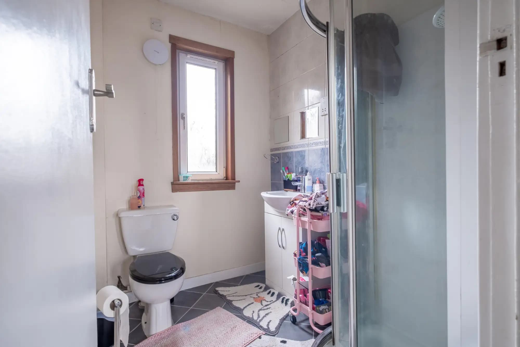 property photo 8 of 18