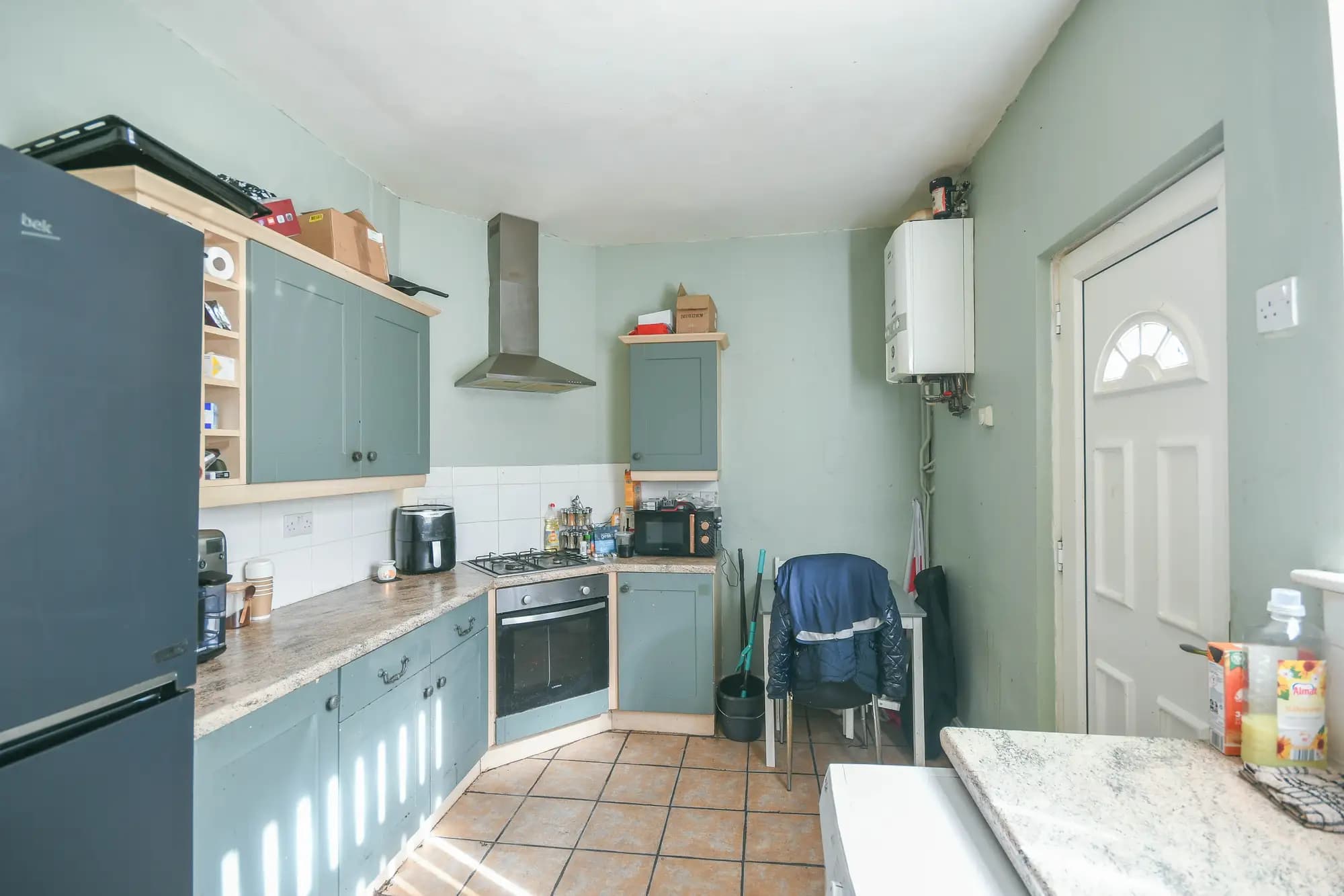 property photo 5 of 17