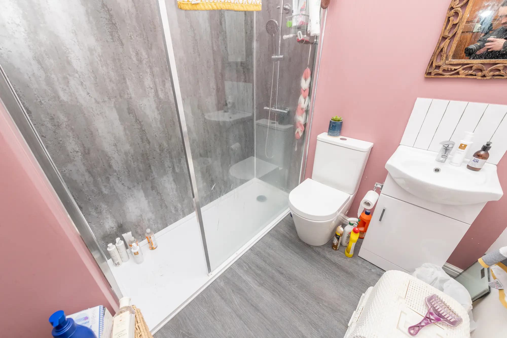 property photo 6 of 17