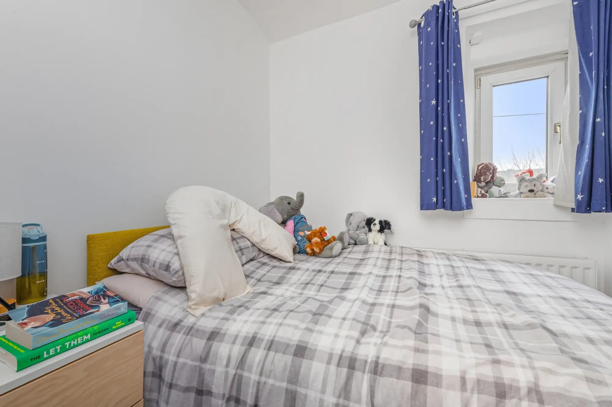 property photo 10 of 17