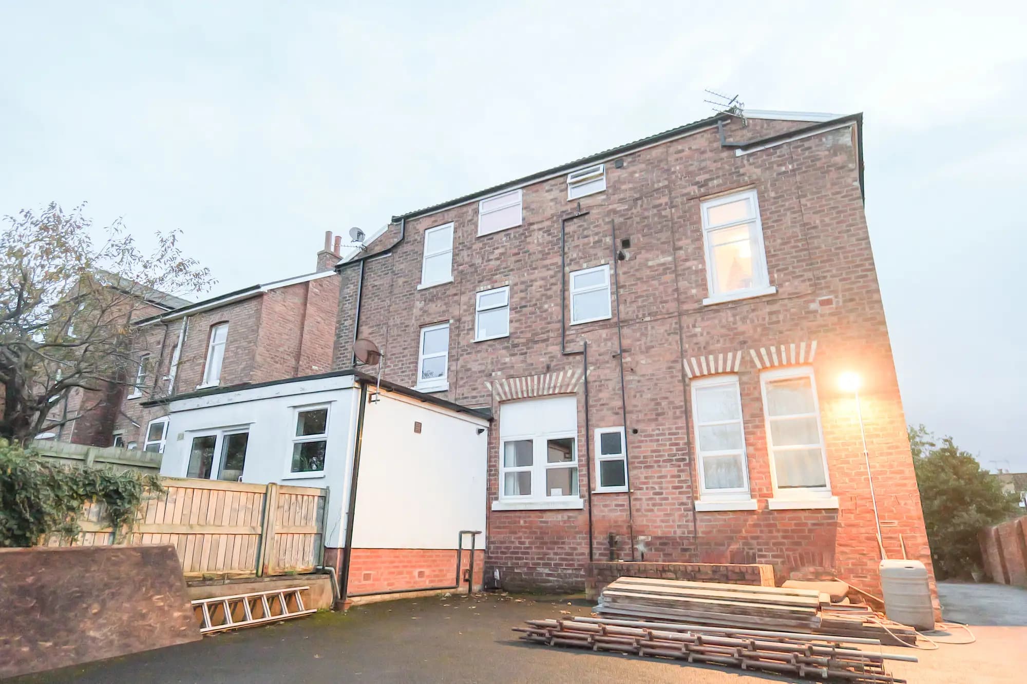 property photo 21 of 25