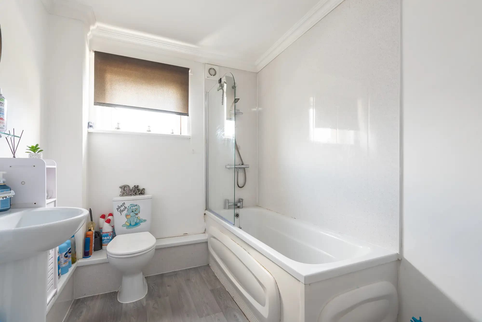 property photo 6 of 13