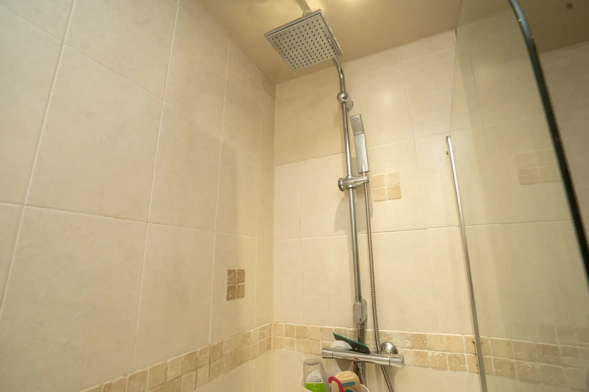 property photo 10 of 16