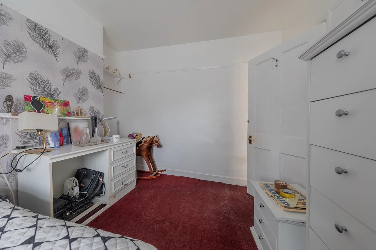 property photo 16 of 28