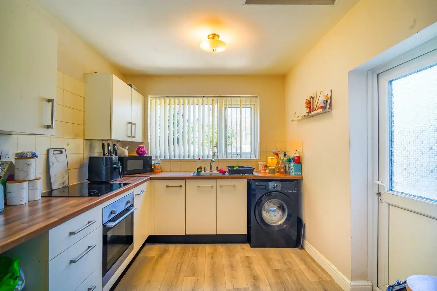 property photo 5 of 24