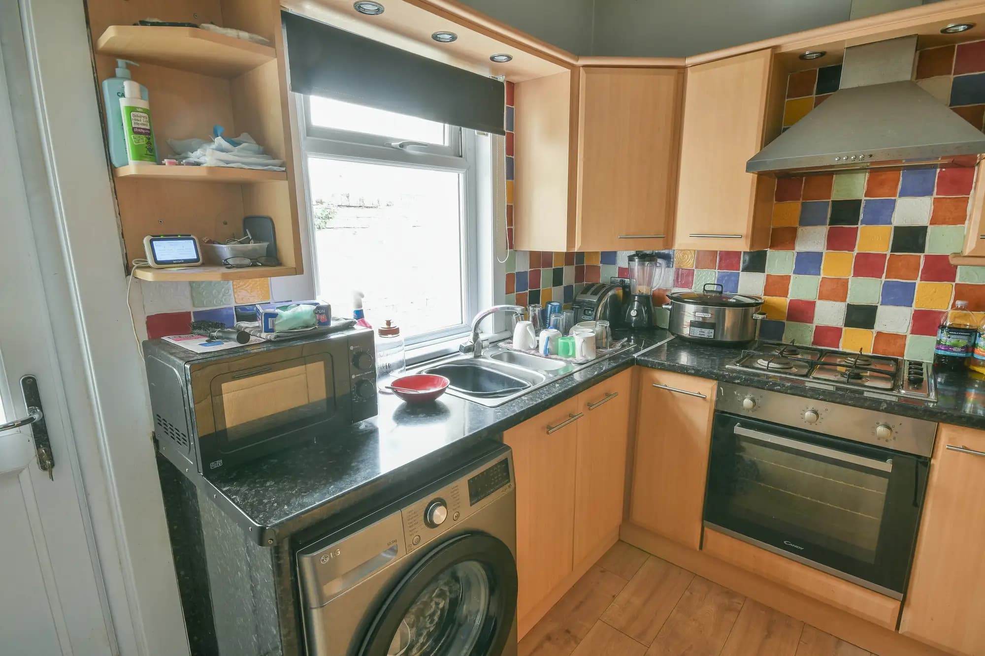 property photo 7 of 18