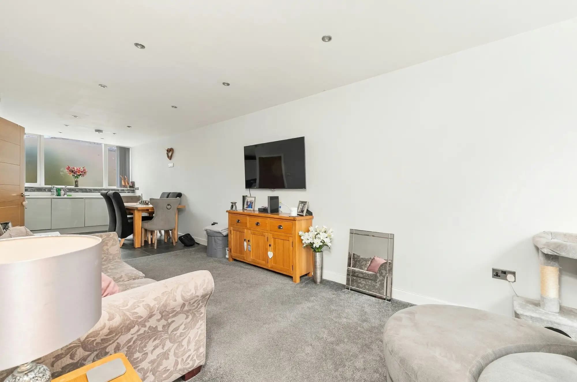 property photo 11 of 46