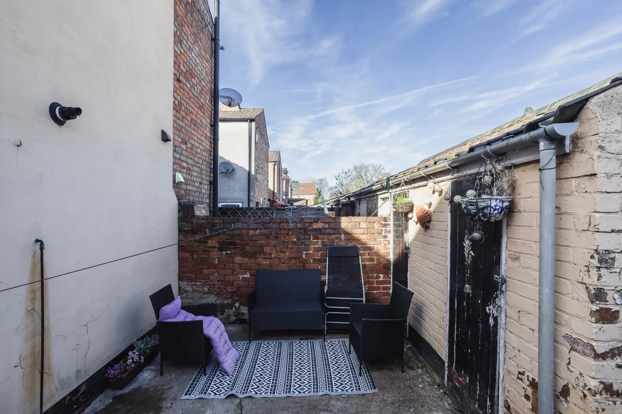 property photo 27 of 33