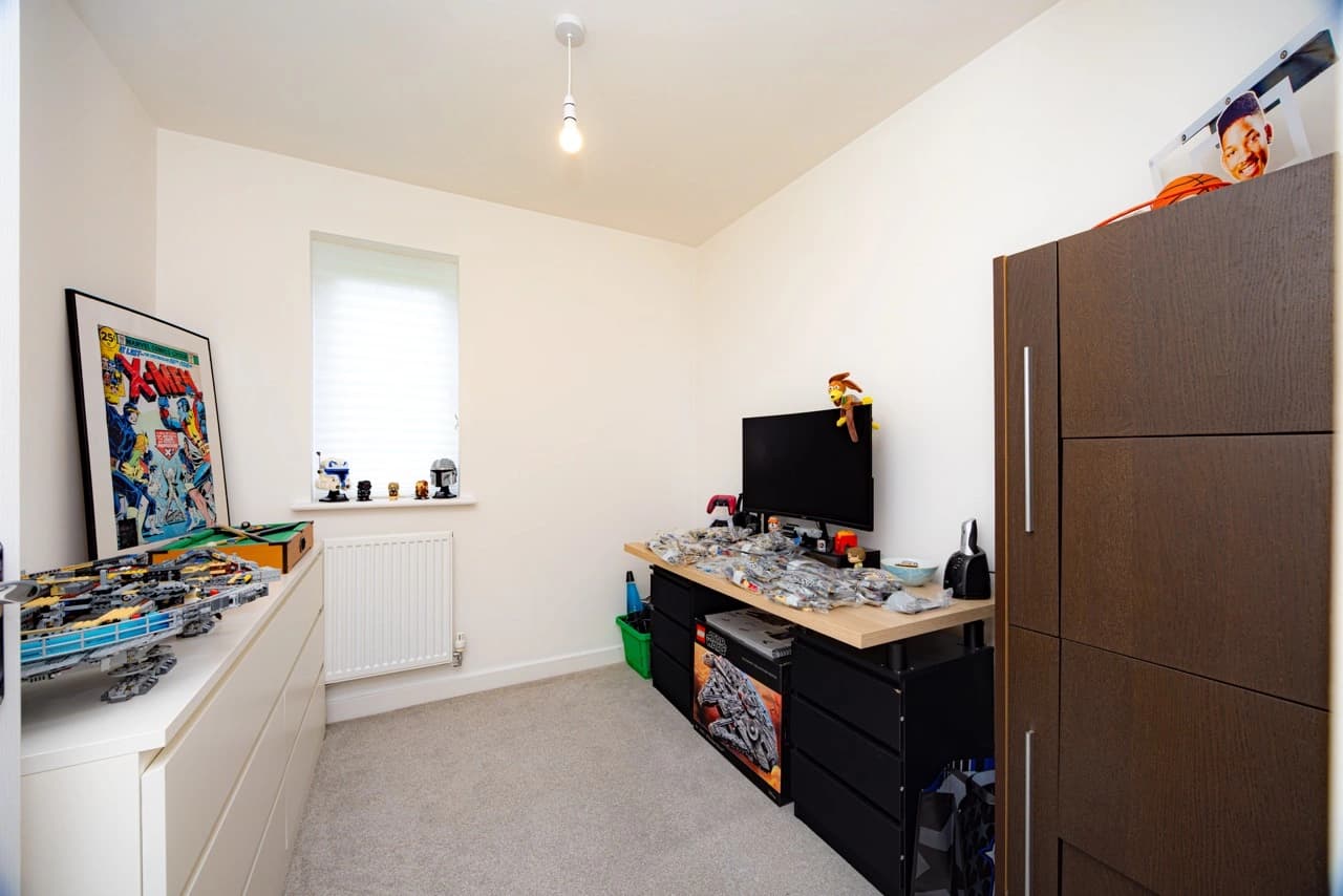 property photo 15 of 23