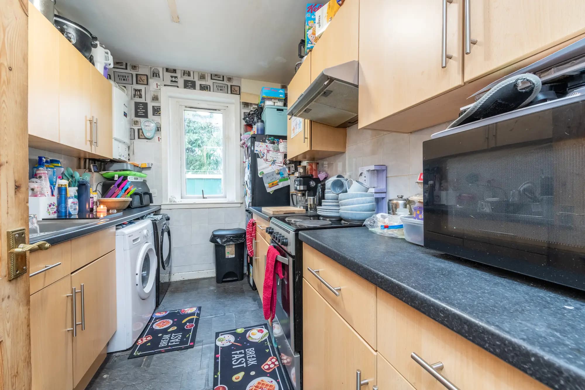 property photo 8 of 28