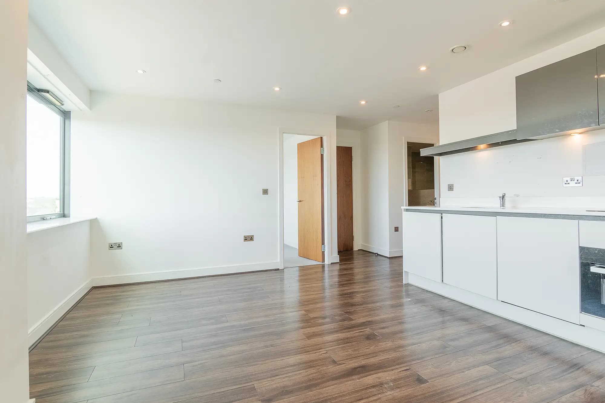 property photo 5 of 13