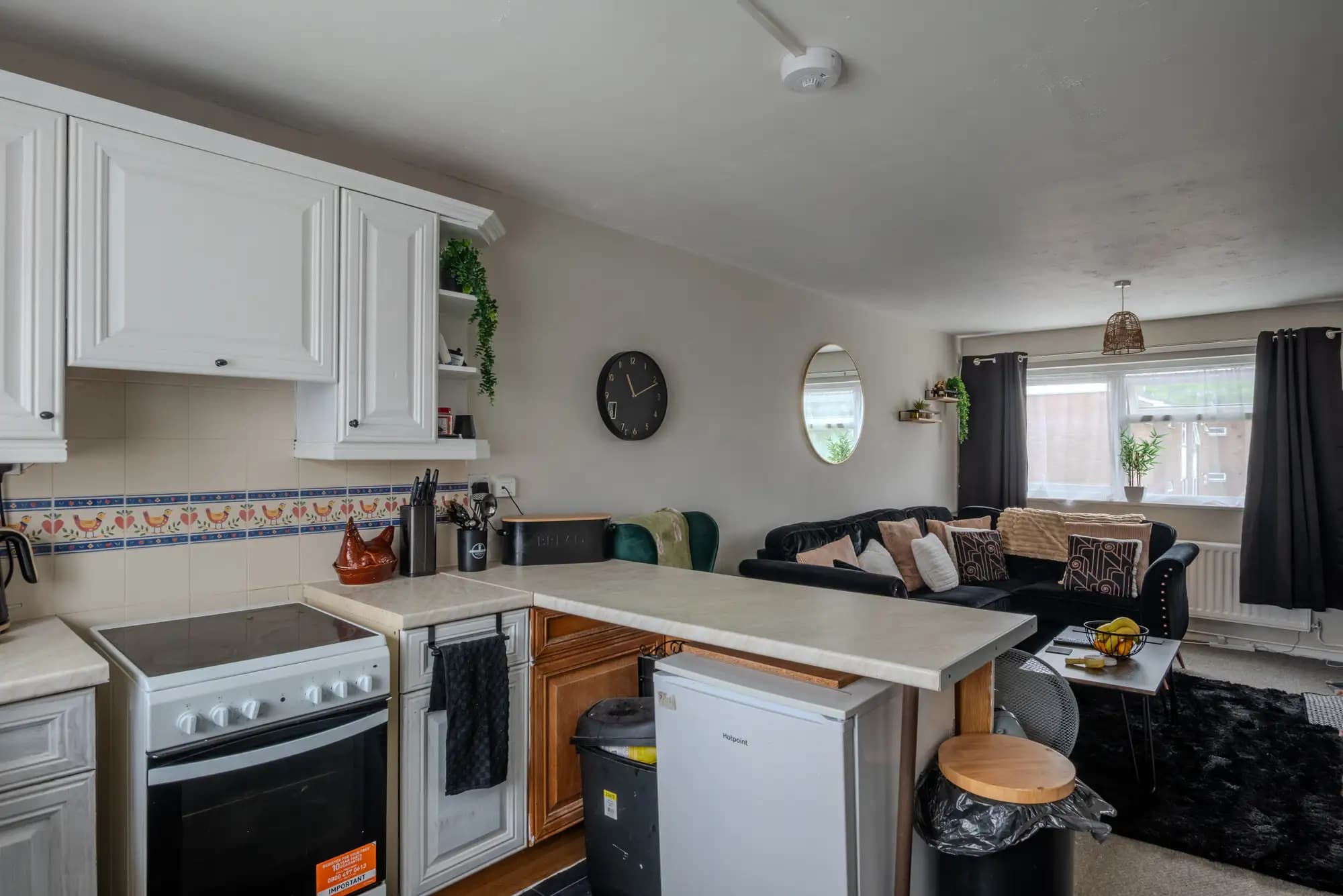 property photo 6 of 15