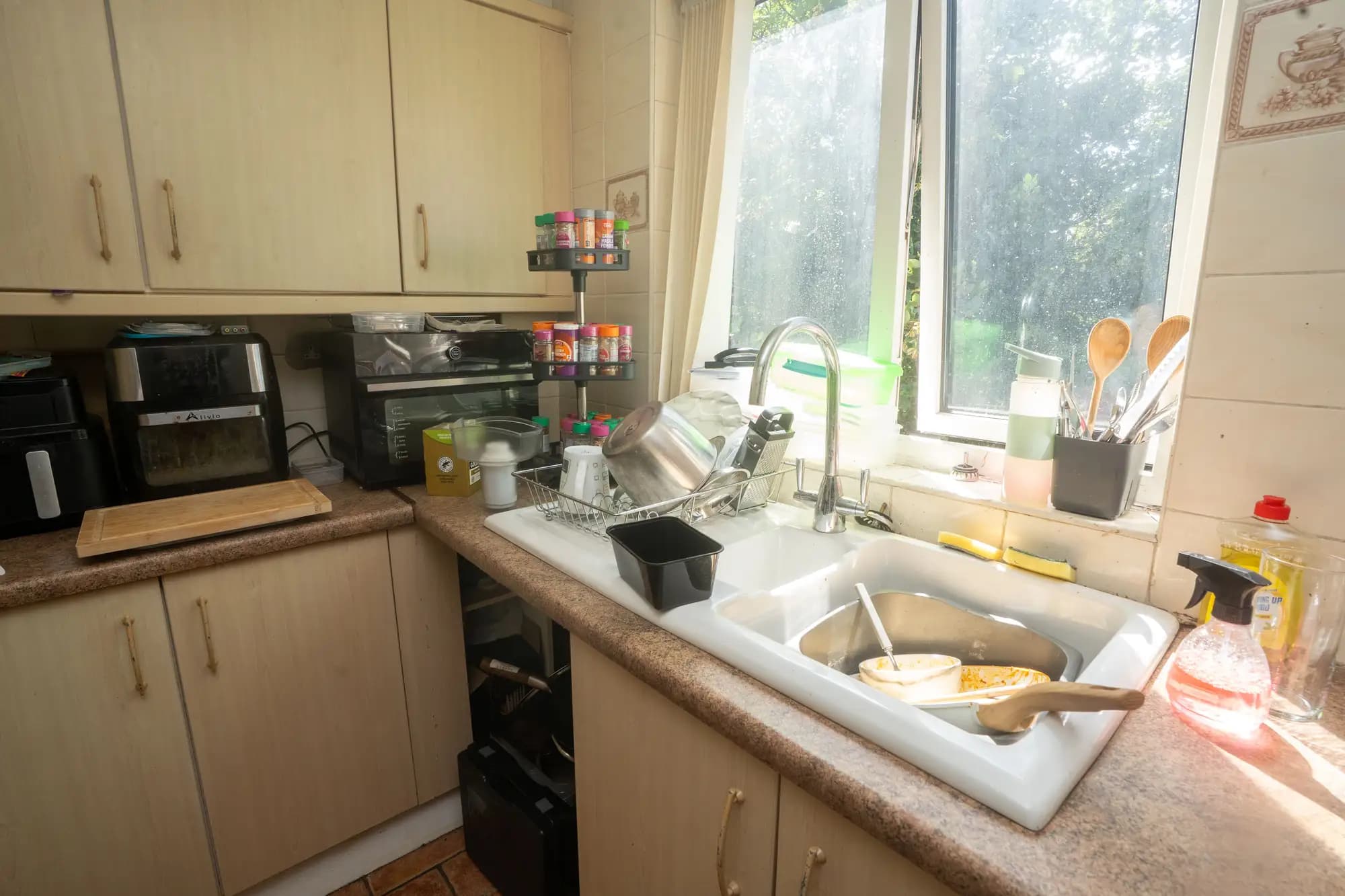 property photo 8 of 17